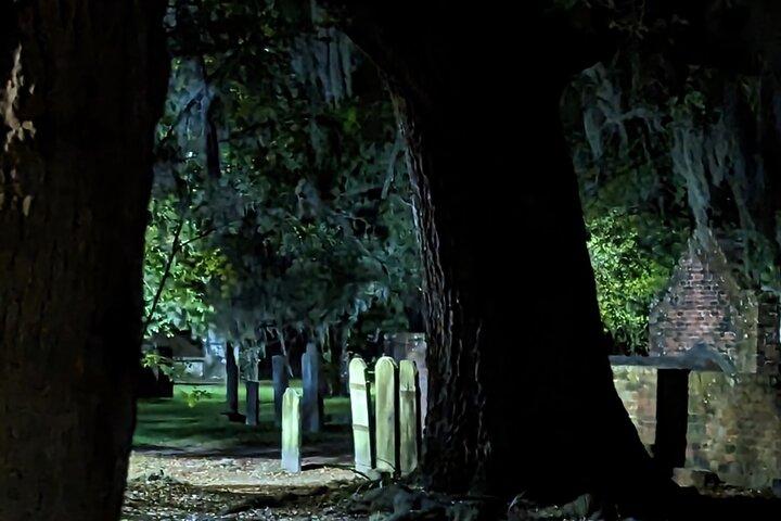 Interactive Paranormal Ghost Walking Tour in Savannah Georgia