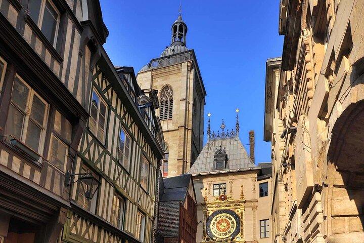 Private Giverny, Rouen and Honfleur Tour from Paris