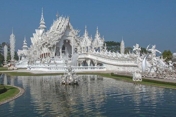 Chiang Mai to Chiang Rai White, Blue, Red Temples Long Neck Tour