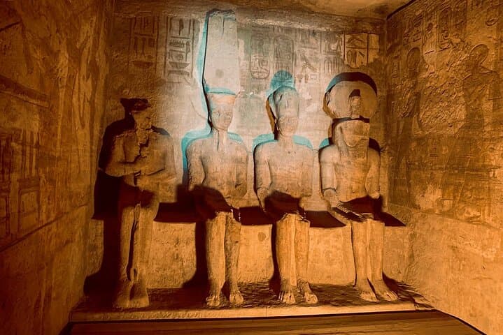 Private Day Trip to Abu Simbel Temple with Guide from Luxor