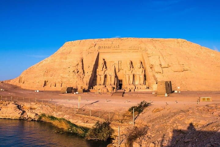 Private Day Trip to Abu Simbel Temple with Guide from Luxor