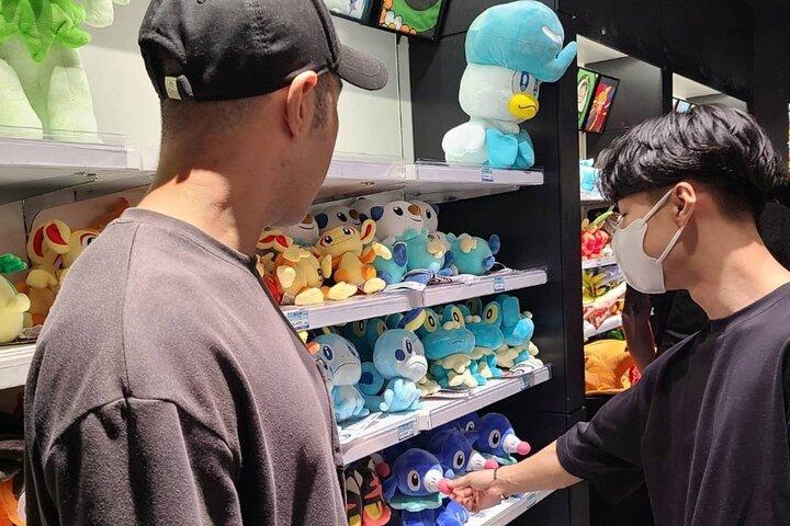 Tokyo: Anime & Manga Tour with Ramen Lunch in Shibuya