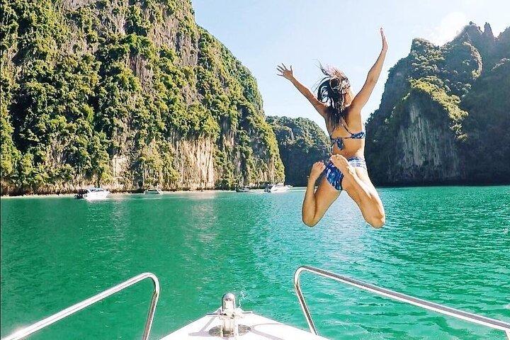 Island Cruise from Phuket to Phi Phi Islands with Maya Bay Visit