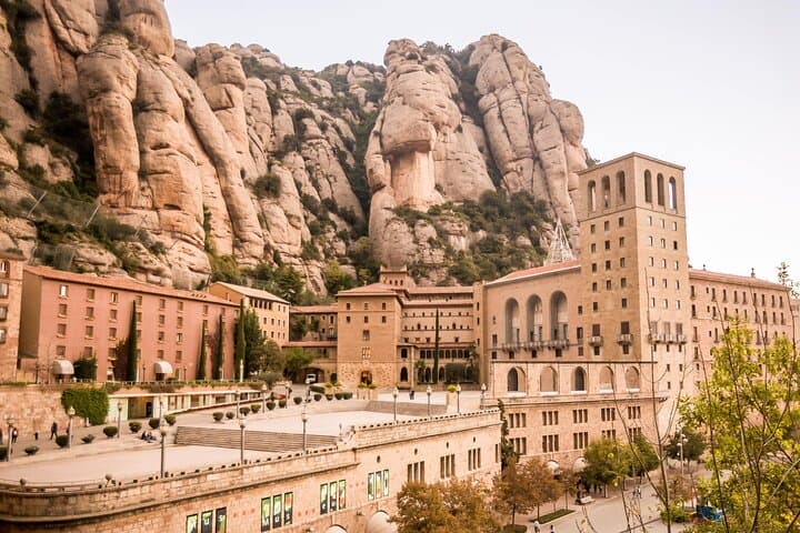 Montserrat Small Group Tour with Tapas and Gourmet Wines