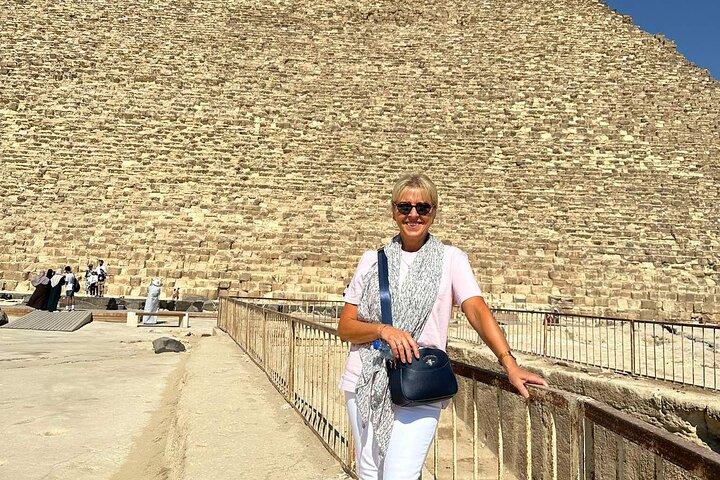 Giza Pyramids Private Tour: Sphinx + Camel Ride + Lunch + Pickup