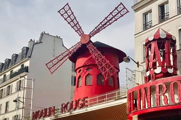 Half Day Walking Tour to Over 30 of the Top Sights of Paris