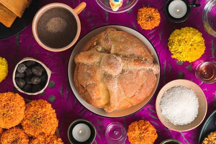 Experience the Day of the Dead Tour in Ocotopec from Mexico City