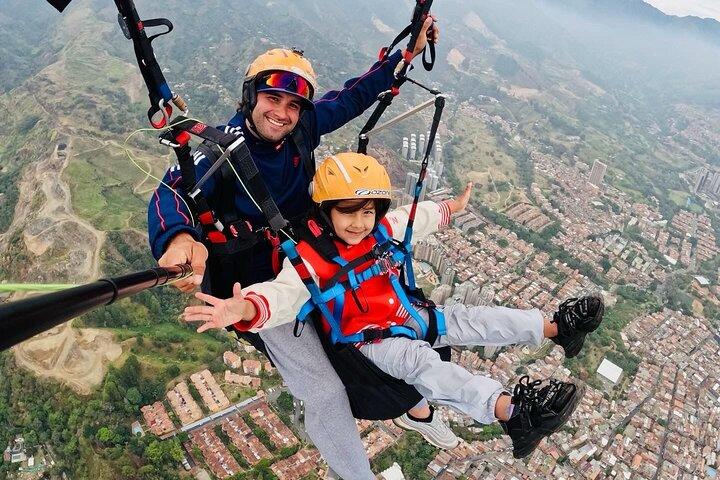 Paragliding through the mountains of medellin