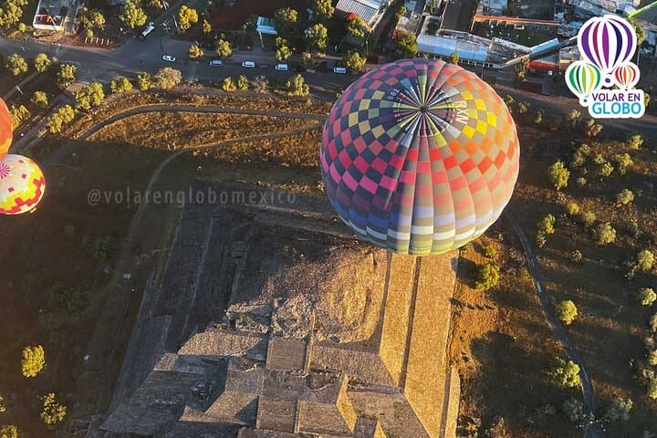 Hot Air Balloon Flight over Teotihuacán
