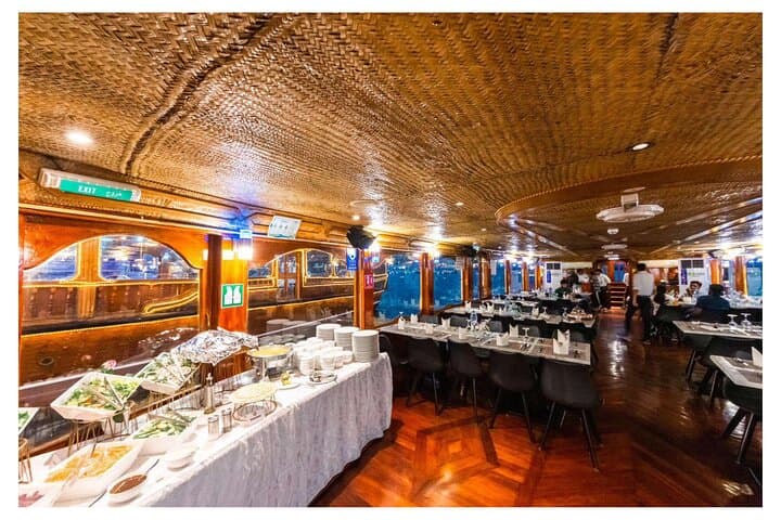 Dhow Cruise with Dinner at Dubai Al Seef