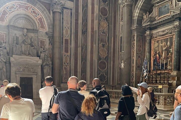 Rome: St. Peter's Basilica & Papal Tombs Express Tour