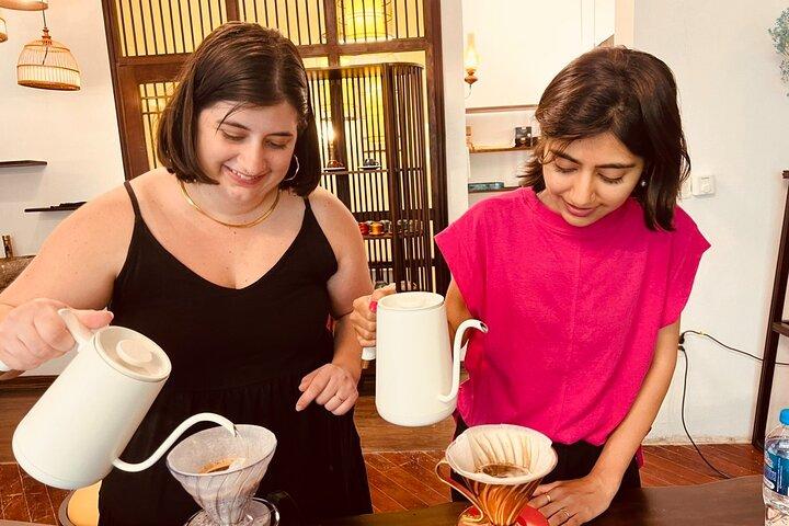 Hanoi Coffee Experience: 6 Brews, 9 Recipes & 3 Liquor Tastings