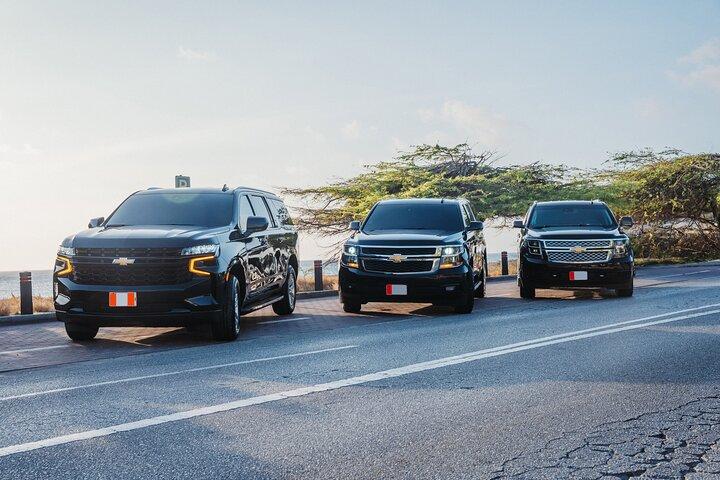 Private Round - Trip Airport Transfer in Aruba Luxury SUV