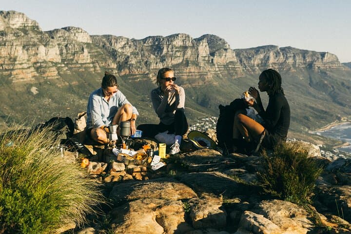 Lion’s Head Sunrise Guided Hike – Fresh Coffee & 360° Views