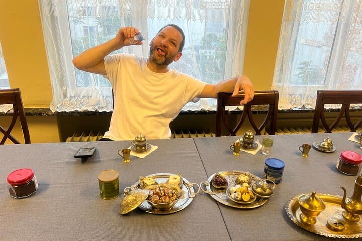 Turkish Coffee on Sand and Fortune-Telling Workshop by Gentlemen