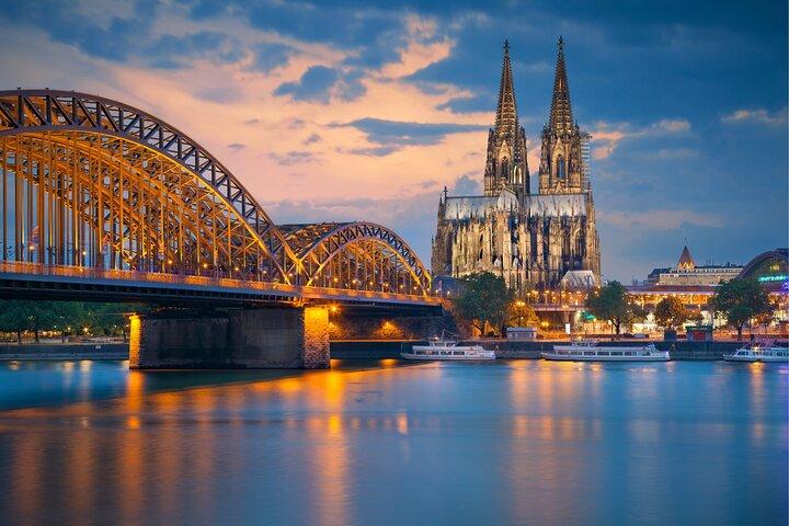 Cologne Scavenger Hunt & Highlights Self-Guided Walking Tour