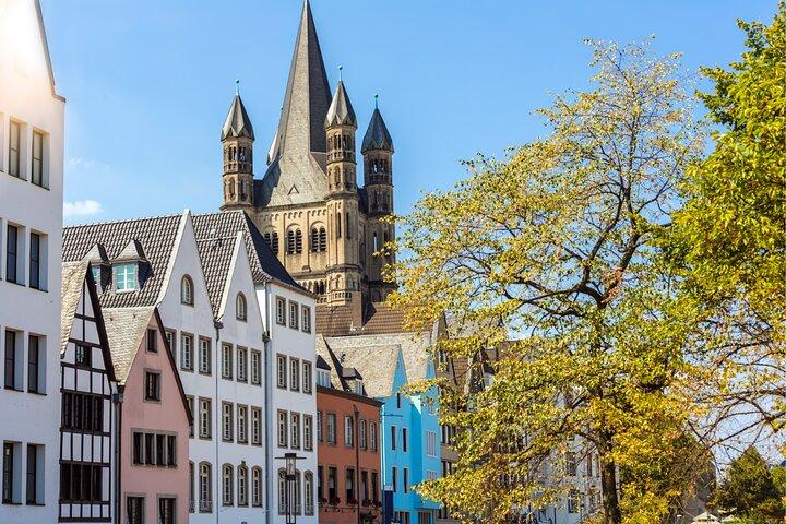 Cologne Scavenger Hunt & Highlights Self-Guided Walking Tour