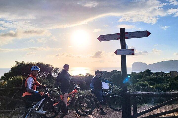 4 hours Guided E-bike Tour to Capo Caccia in Alghero