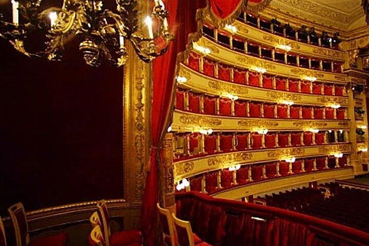 Visit to La Scala Milanese Theater and Culture + Ebook