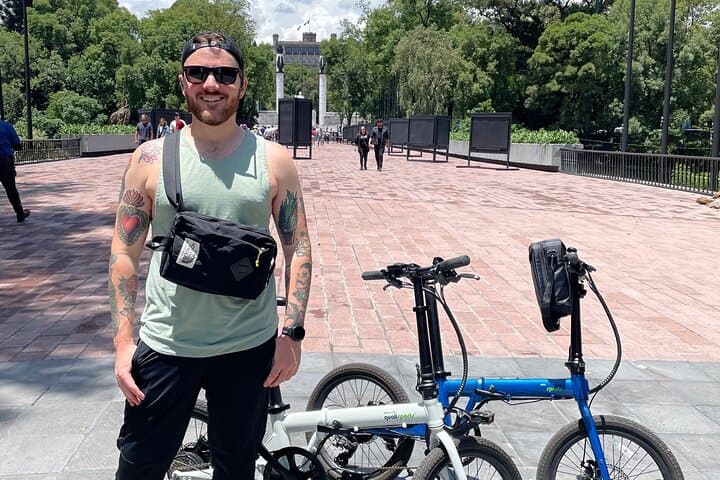 Private Ebike Tour in Chapultepec Forest in CDMX