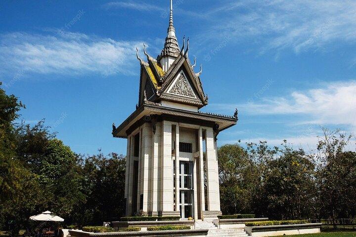 Half Day Tuol Sleng S21 and Choeung Ek Killing Field Tour