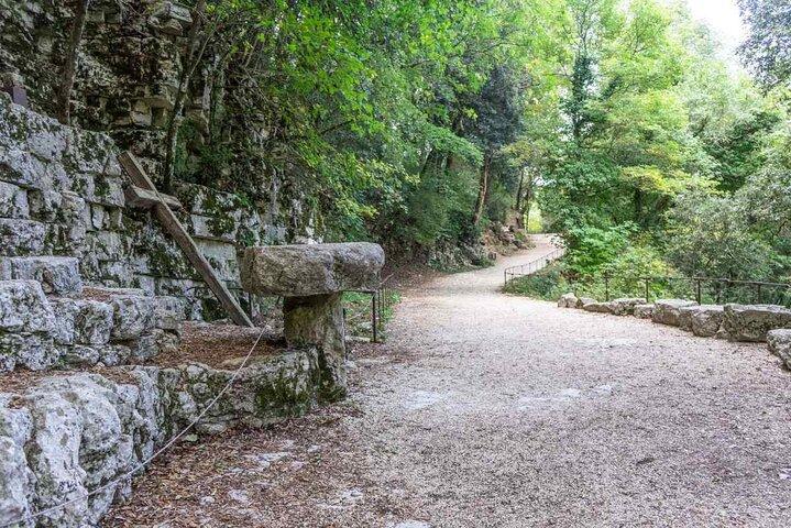 Assisi to the Hermitage of Carceri Roundtrip Transfer