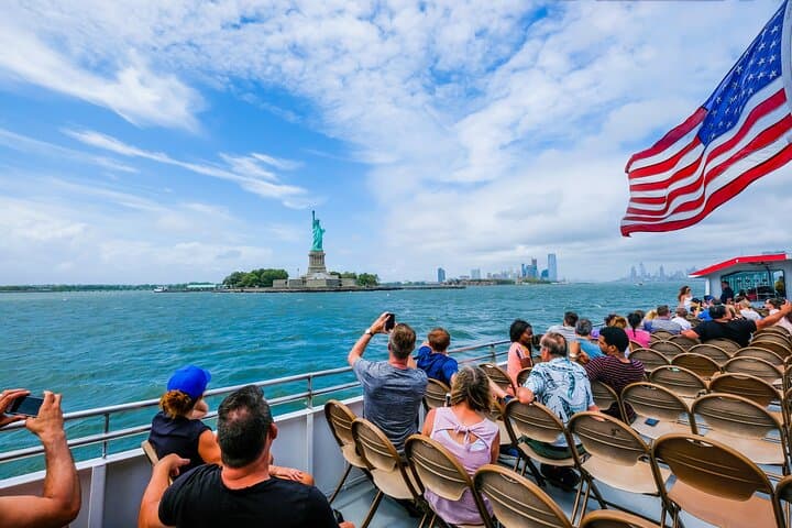 Statue of Liberty & Ellis Island Guided Tour with Ferry Transfers
