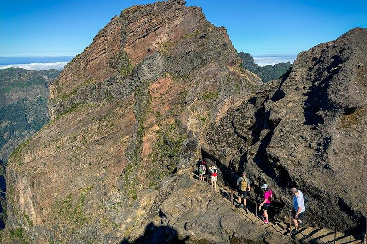 Pico do Areeiro to Pico Ruivo (PR 1) - Hiking Tour in Madeira