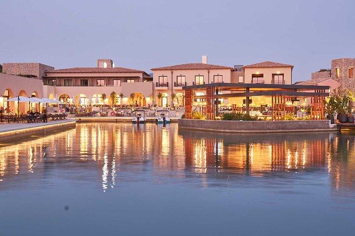 Private Transfer from Athens to Costa Navarino