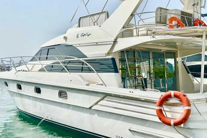 Dubai Marina Private Yacht Tour With Pickup & dropoff