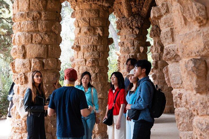 Guided Walking Tour in Park Güell Barcelona