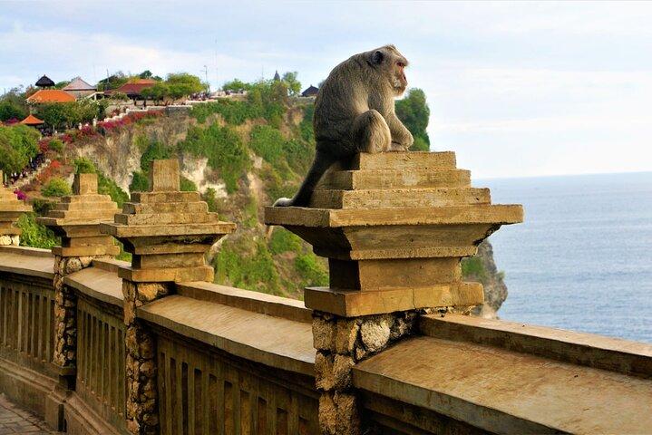Uluwatu Sunset Tour: Temple, Kecak Dance & South Bali Highlights