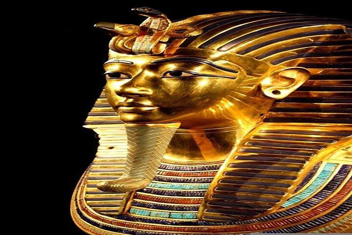 Private day Tour Cairo, Giza Pyramids, Museum & Khan El Khalili