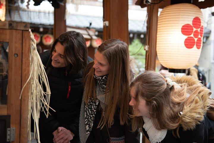 Nishiki Market, Private Sushi class & Sake Tasting in Townhouse