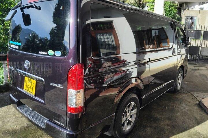 SriLanka Car Rental with Chauffeur per Day | Car/Van/Minibus
