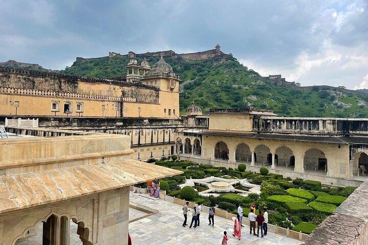 Jaipur Tour with Jaigarh Fort and Nahargarh Sunset