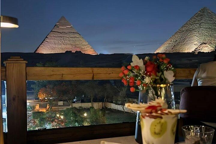 Giza: Dinner with Pyramids All Around You at Rooftop7000