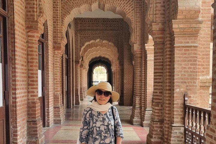 Amritsar 1 Day Tour: Golden Temple, Jalianwala Bagh, Wagah Border
