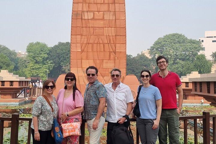 Amritsar 1 Day Tour: Golden Temple, Jalianwala Bagh, Wagah Border