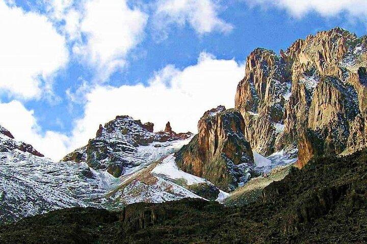Day Tour in Mount Kenya from Nairobi with lunch