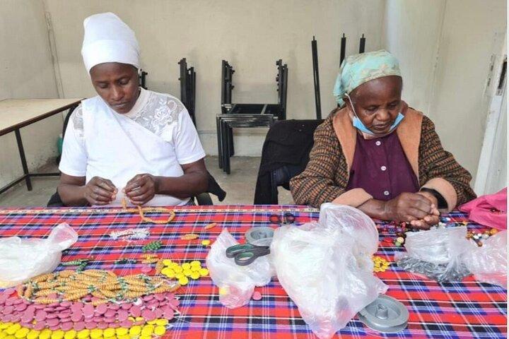 African Jewelry and Crafts Shopping Tour
