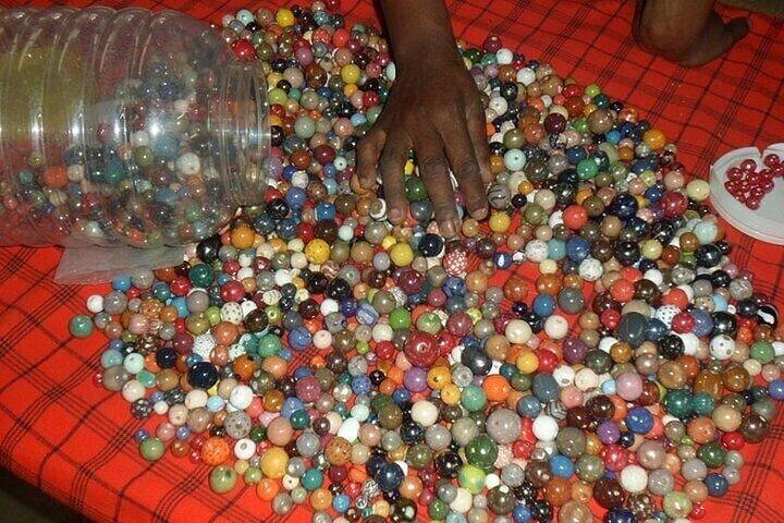 Nairobi Tour Giraffe Centre ,Beads factory &Traditional Dances