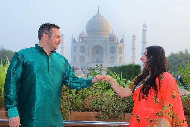 Skip the line Taj Mahal Guided Tour with Multiple Options