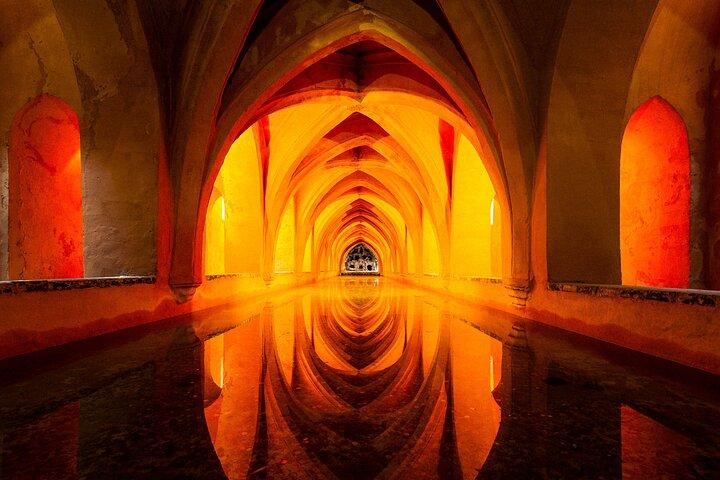 Skip the Line Seville Alcázar, Cathedral & Giralda Guided Tour