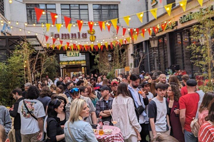 Budapest Vibe: Ruin Bars, Street Art and Culture Tour