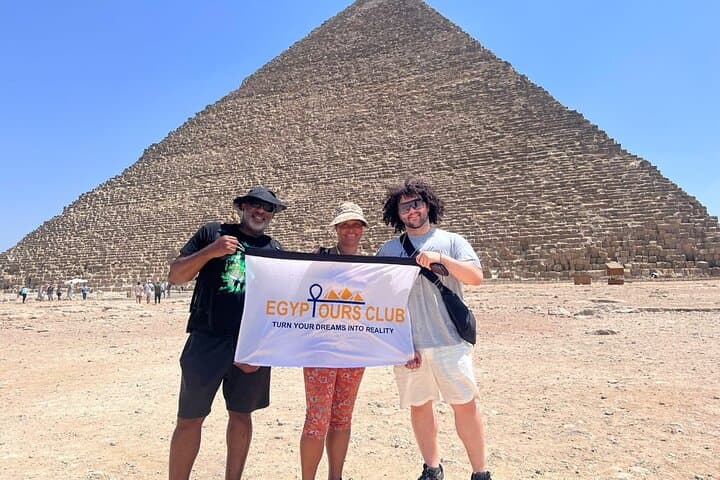 Private tour to Giza Pyramids, Sphinx and Grand Egyptian museum