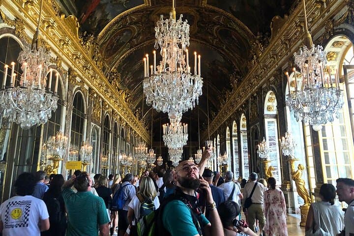 Versailles Palace and Gardens Tour