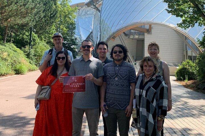 Louis Vuitton Foundation Exterior Walking Tour and Premium Entry