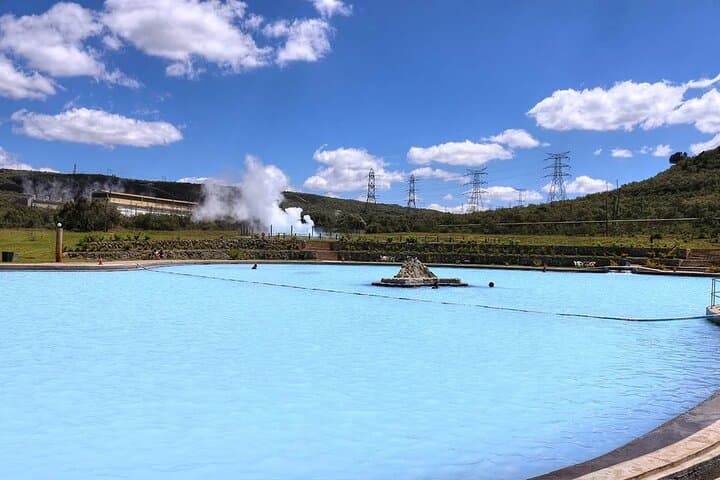 Day Tour to Lake Naivasha, Hell's Gate and Spa