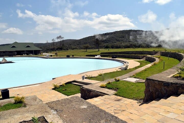 Day Tour to Lake Naivasha, Hell's Gate and Spa